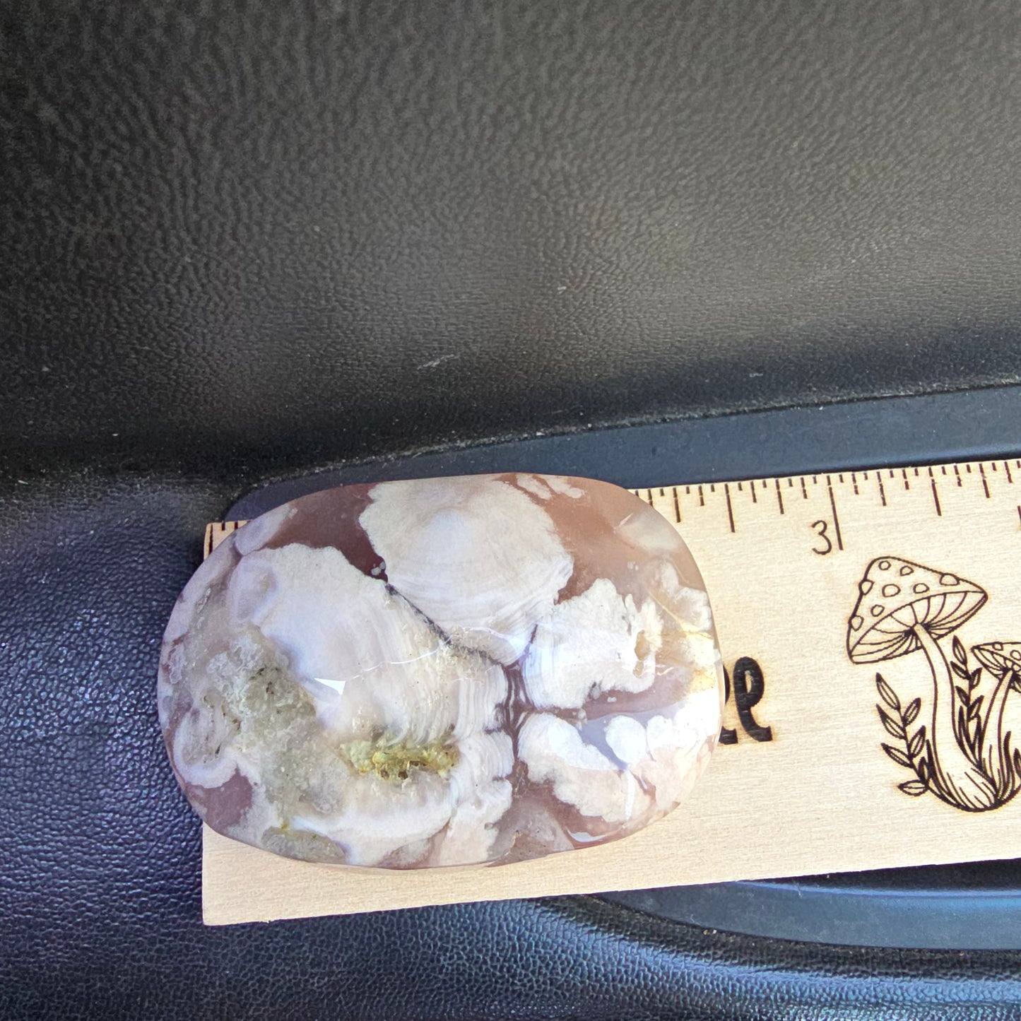 Flower Agate Crystal Palm Stone