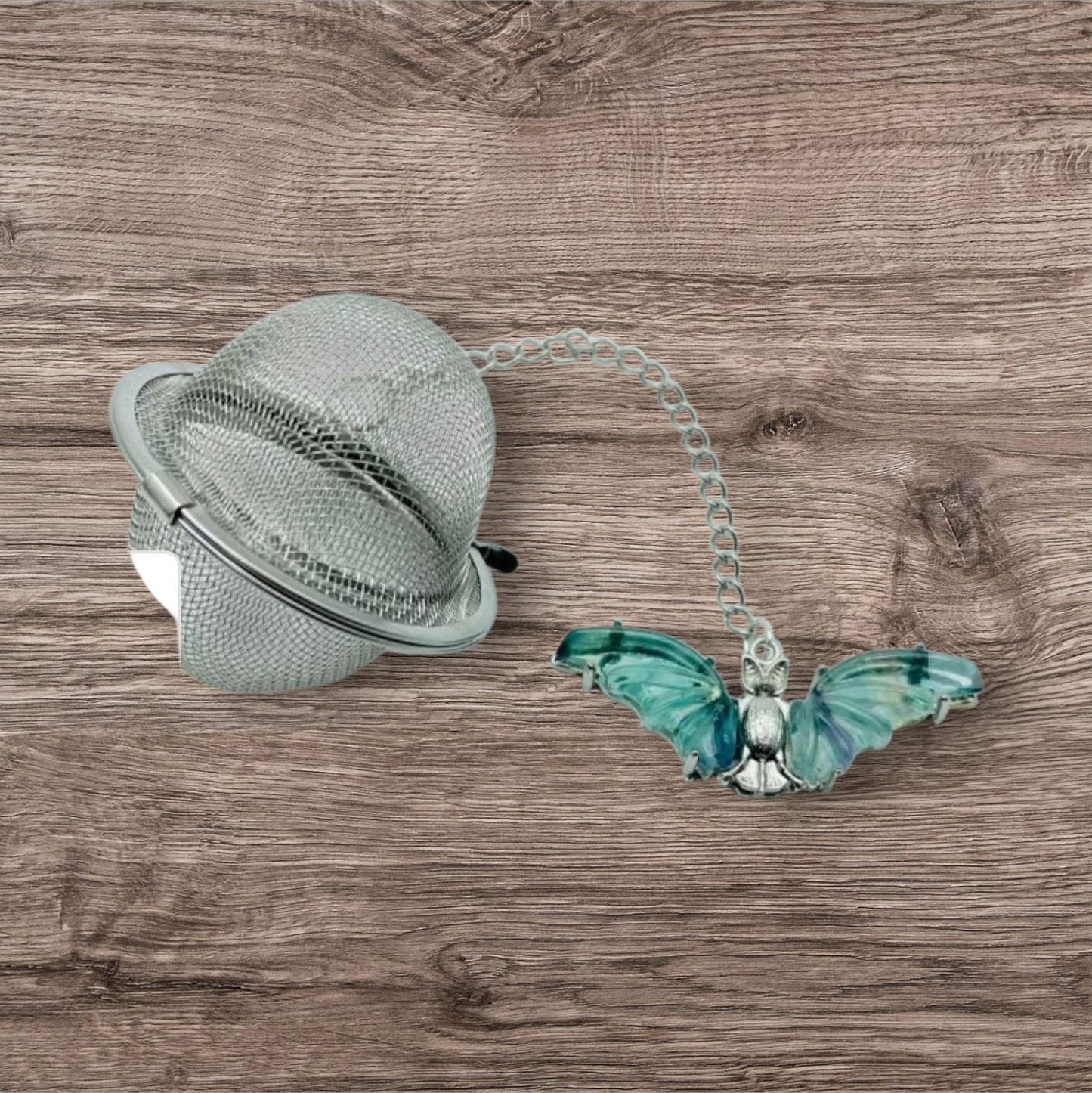 Flourite bat tea diffuser