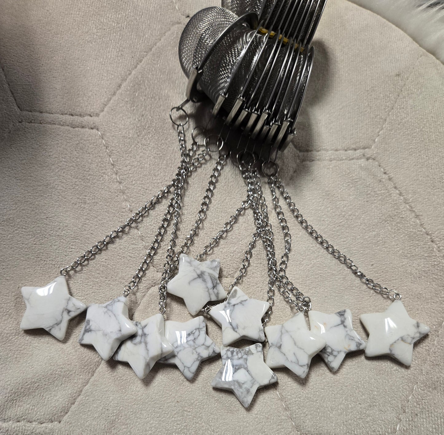 White howlite star tea diffuser
