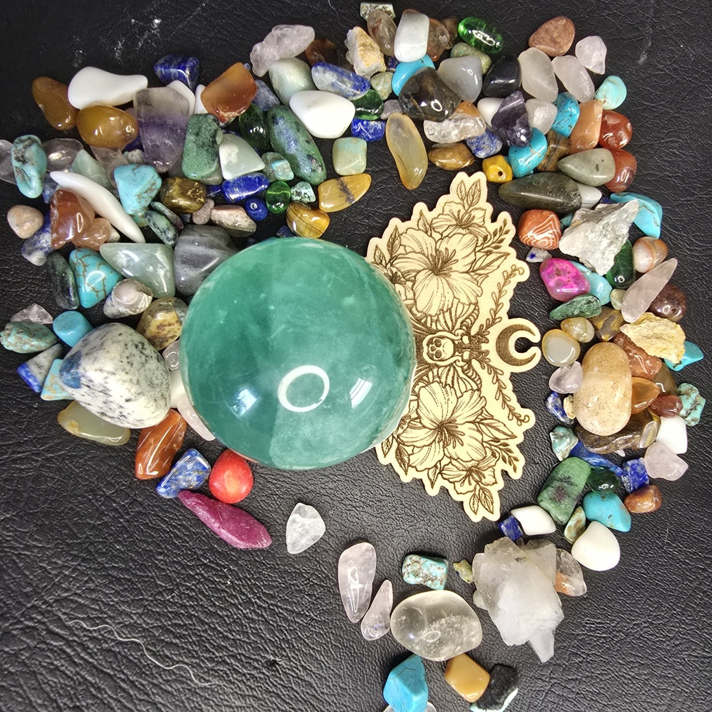 Death's-head hawkmoth Crystal Sphere Stand