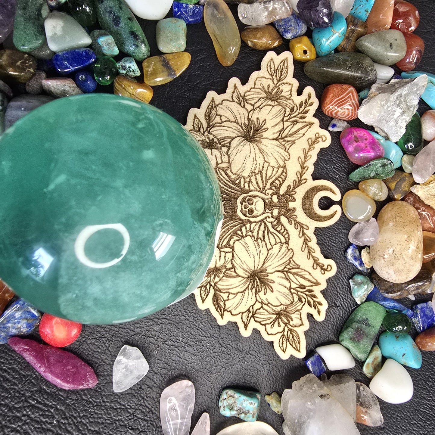 Death's-head hawkmoth Crystal Sphere Stand