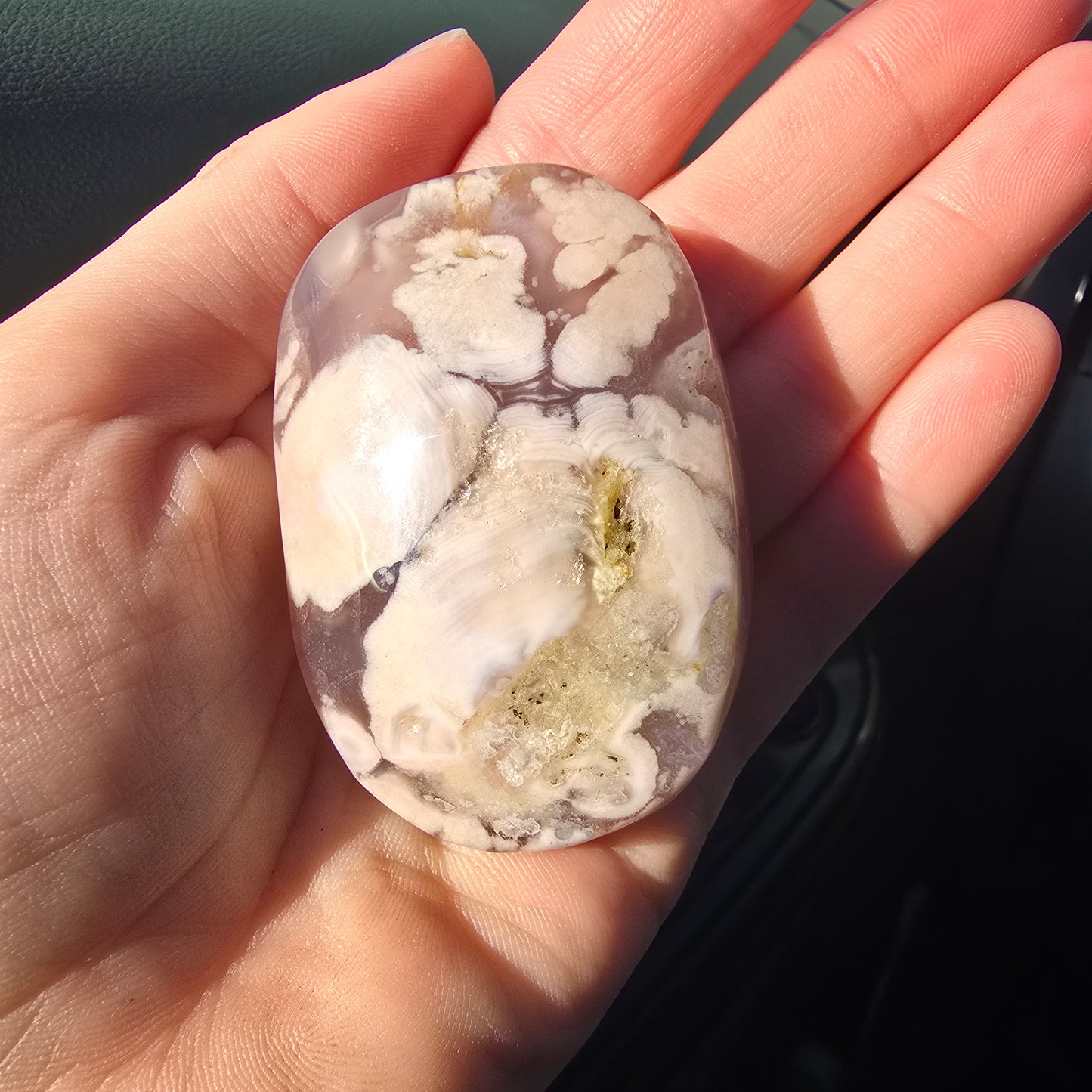 Flower Agate Crystal Palm Stone