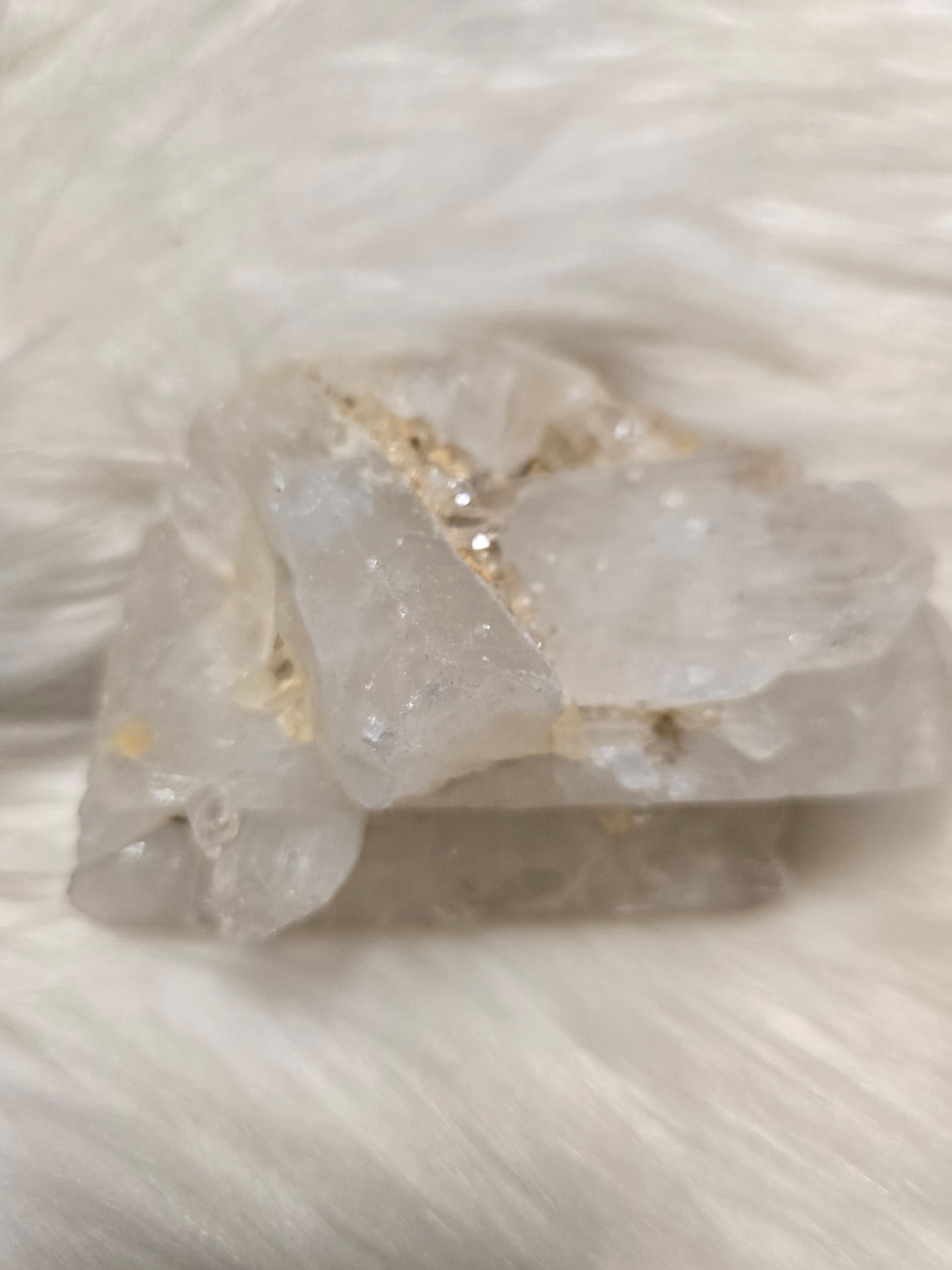 Raw quartz cluster