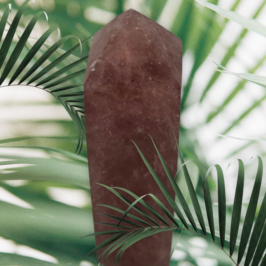 Strawberry quartz point