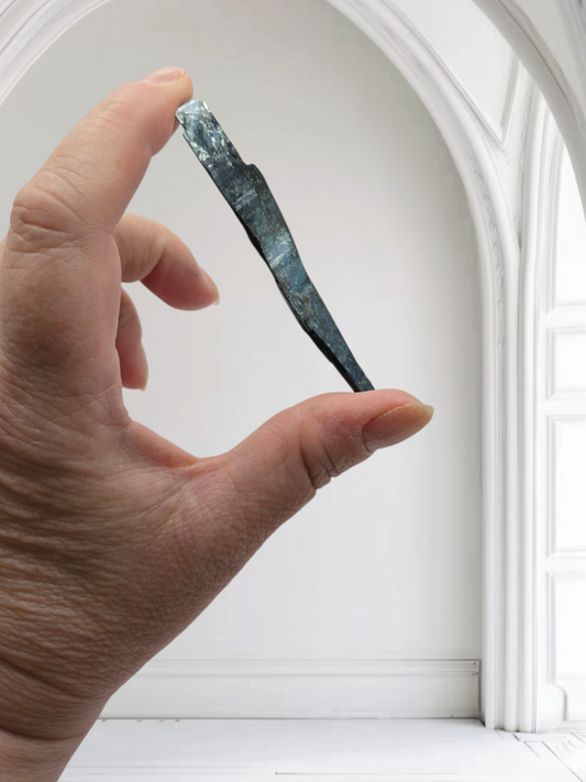 Vivianite shard