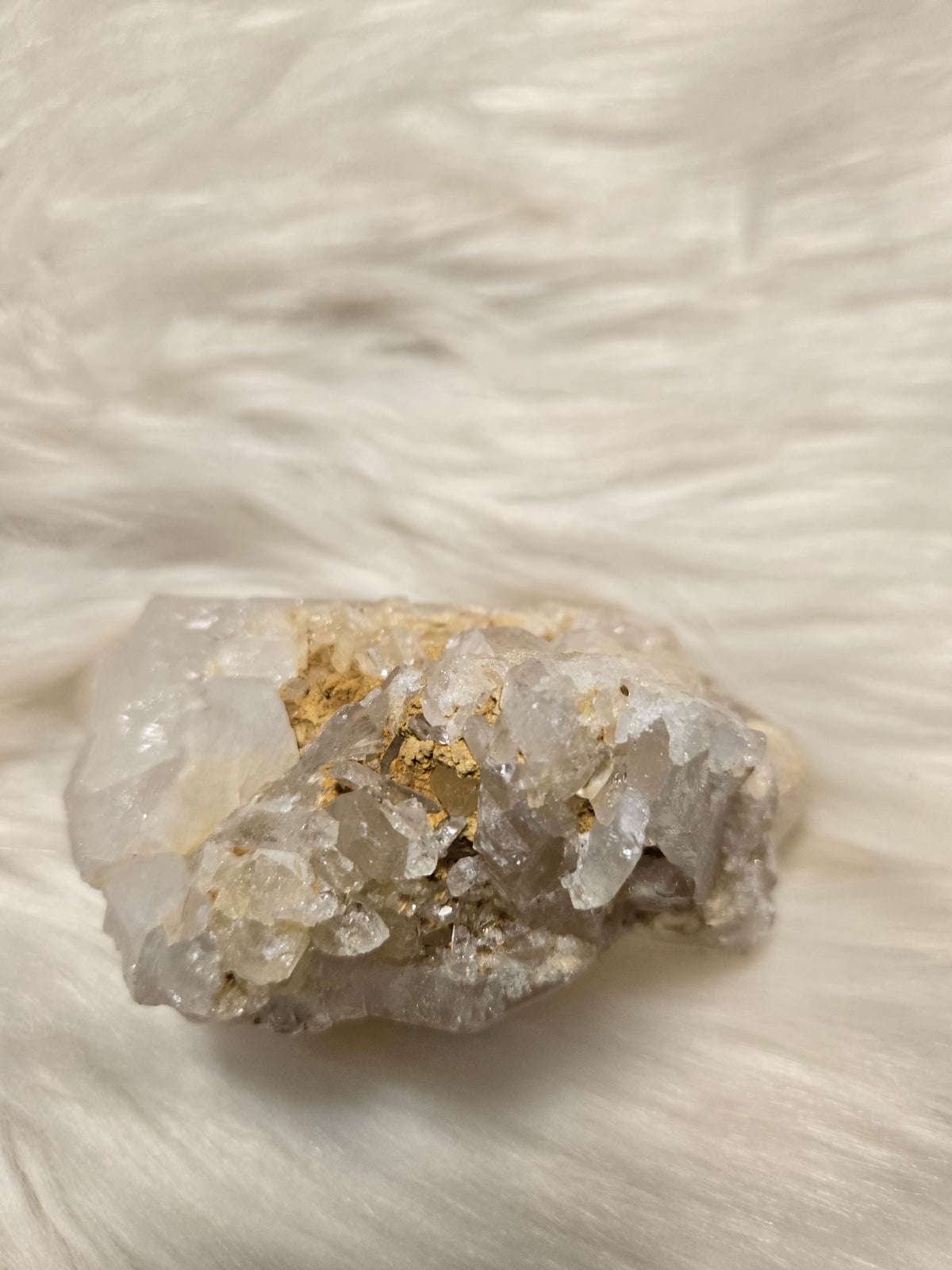 Raw quartz cluster